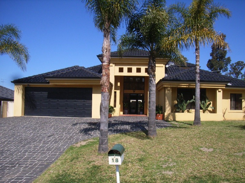 18 Tucker Road, Casula NSW 2170