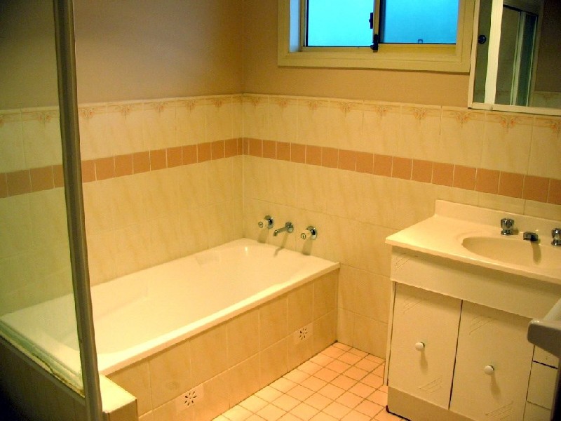 20 Myall Road, Casula NSW 2170