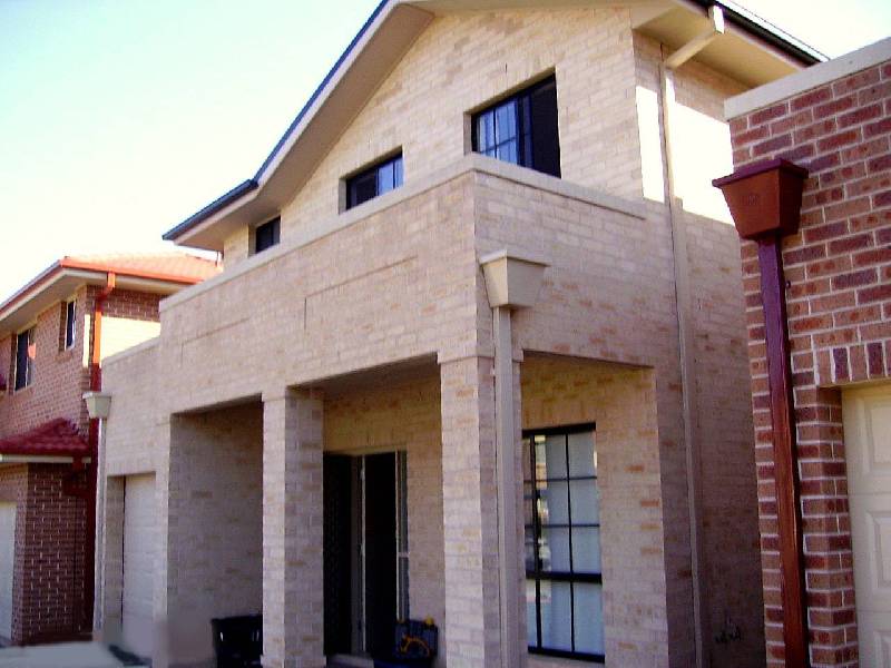 38 Gill Ave, Liverpool NSW 2170