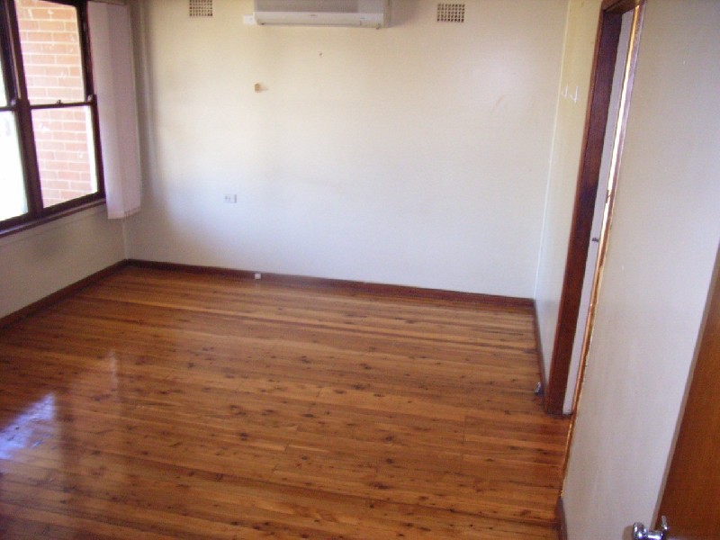 5 Dundee, Sadleir NSW 2168