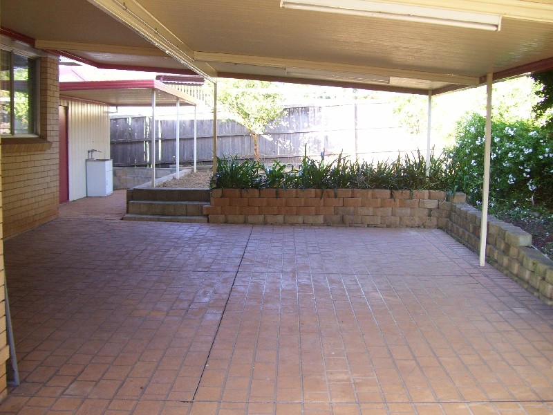 21 Salamaua Place, Glenfield NSW 2167