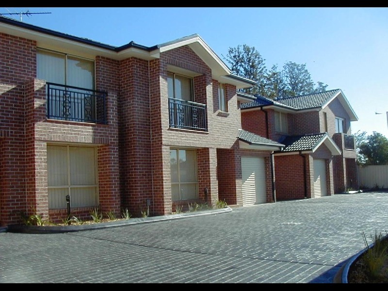 27-29 Mayberry Cr, Liverpool NSW 2170