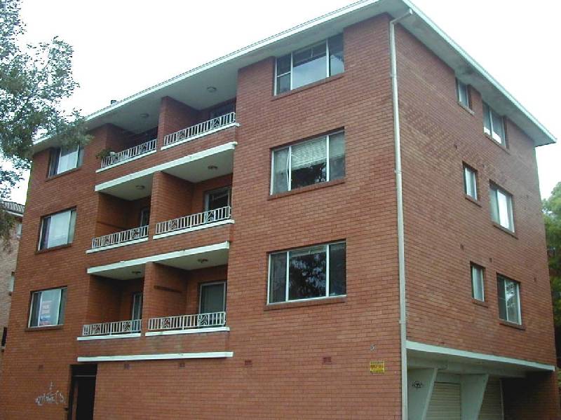 3 Hart St, Warwick Farm NSW 2170