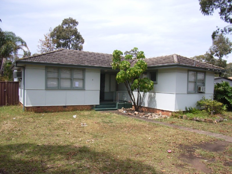 4 Avondale Place, Cartwright NSW 2168