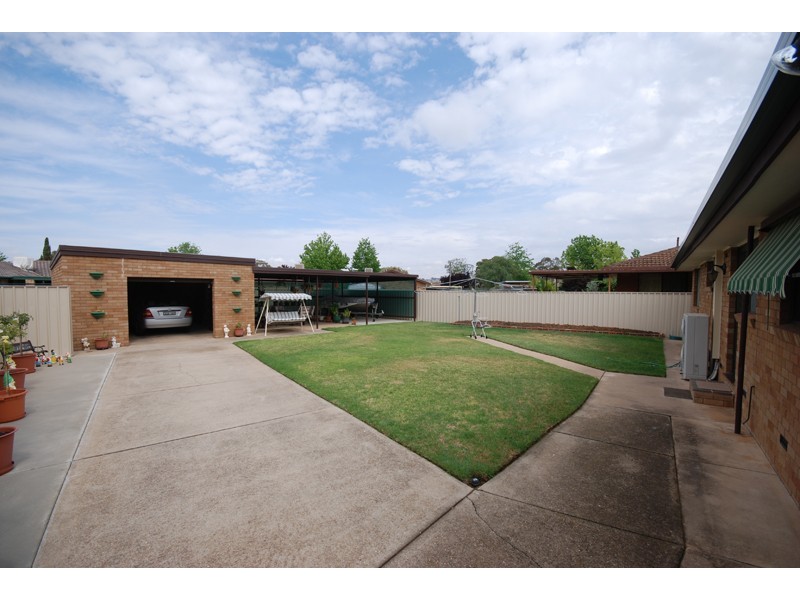 Lake Albert NSW 2650