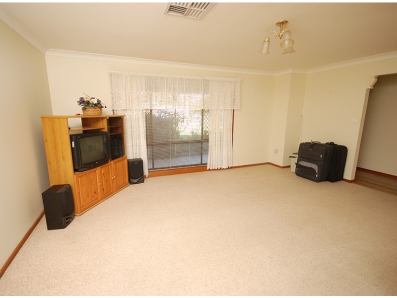 Ashmont NSW 2650