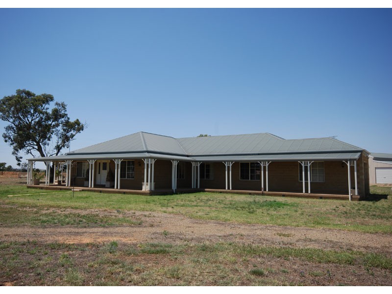 Lake Albert NSW 2650