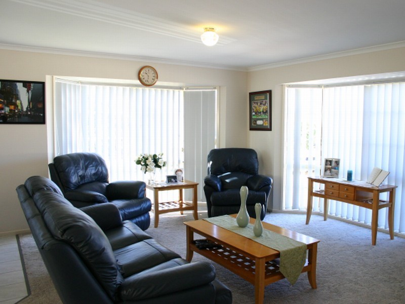 2 HOMESTEAD CRESCENT, Griffith NSW 2680