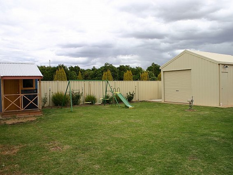 53 NORTH GROVE DRIVE, Griffith NSW 2680