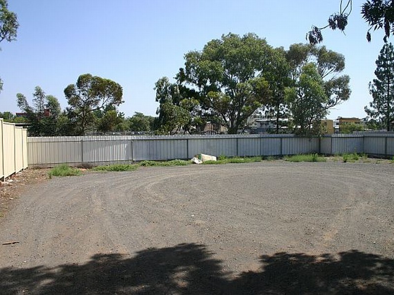 232 WAKADEN STREET, Griffith NSW 2680