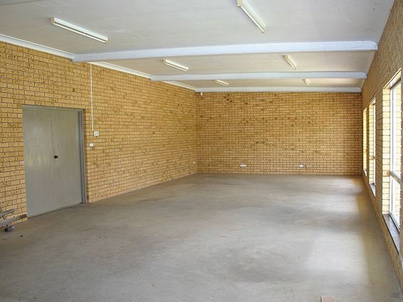 106 MACKAY AVENUE, Griffith NSW 2680