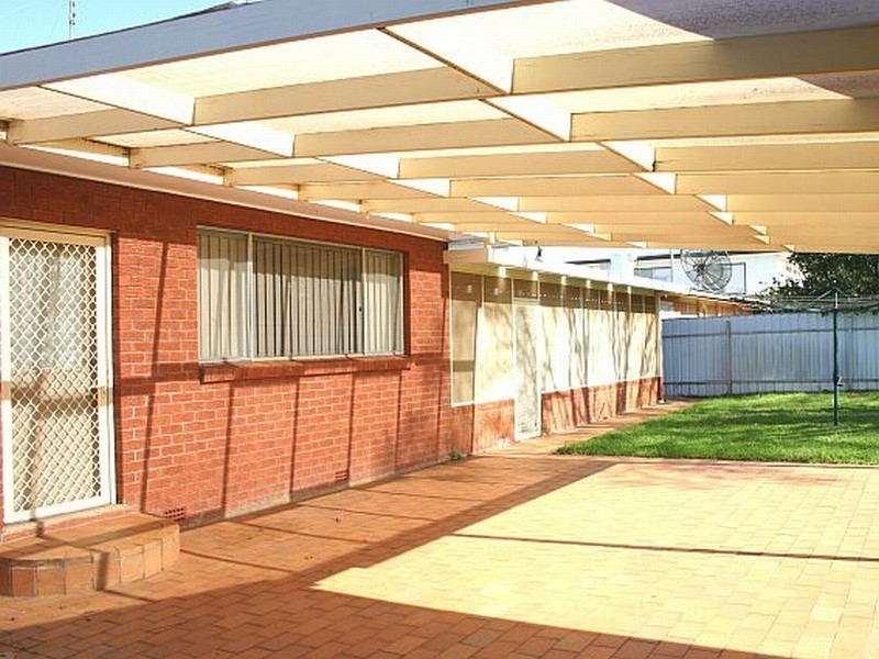 20 GREY STREET, Griffith NSW 2680
