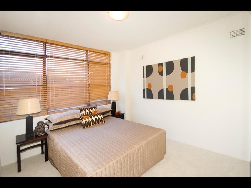 2/33 Malvern Avenue, Manly NSW 2095