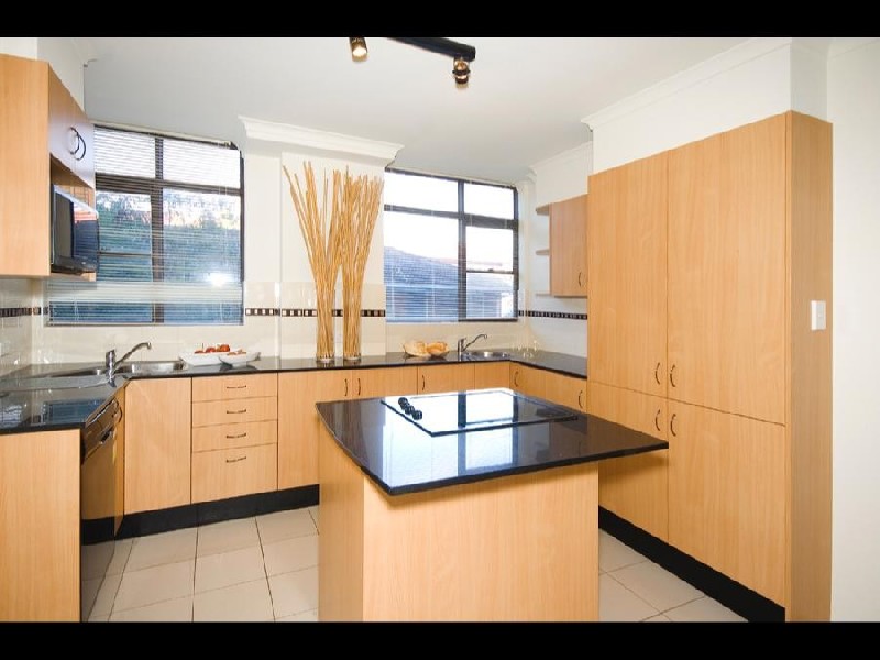 2/33 Malvern Avenue, Manly NSW 2095