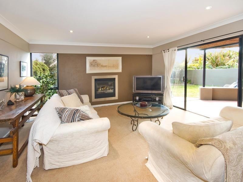 76 Frenchs Forest Road, Seaforth NSW 2092