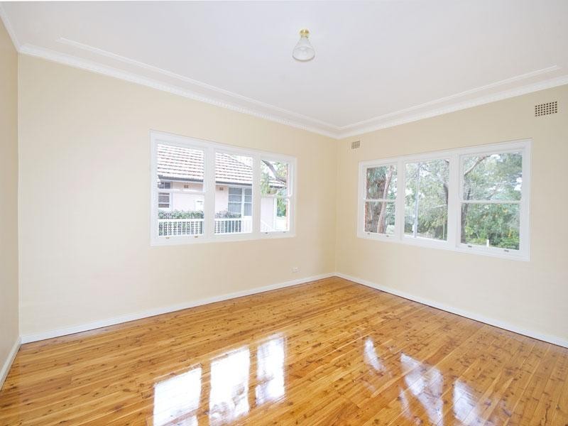 32 Wakehurst Parkway, Seaforth NSW 2092