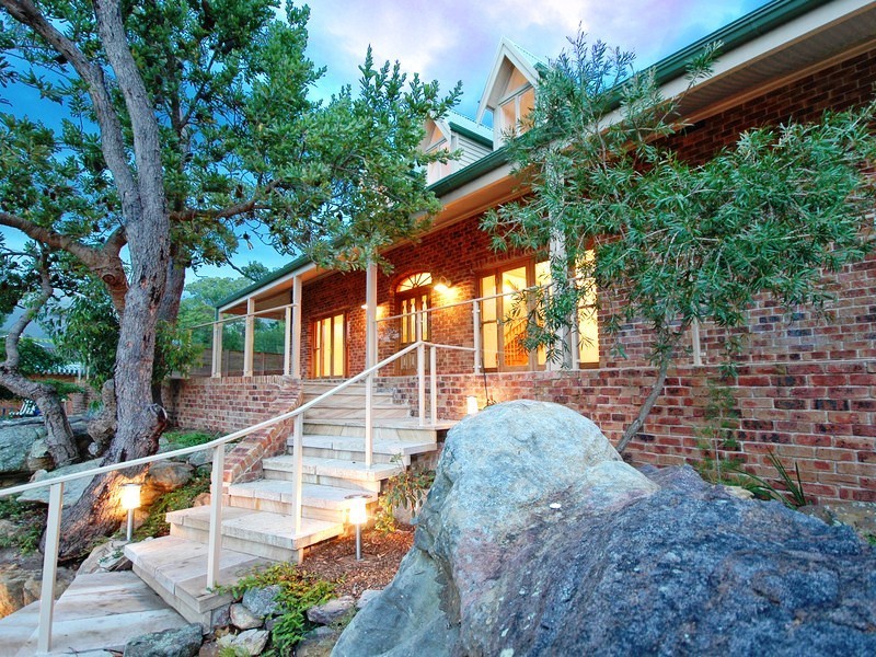 8 Kalang Road, Elanora Heights NSW 2101