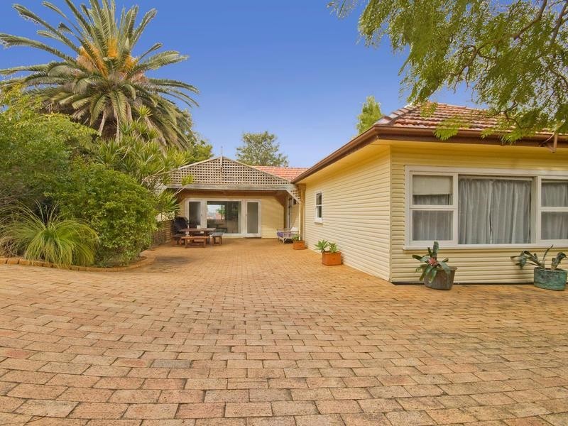 69 Peacock Street, Seaforth NSW 2092