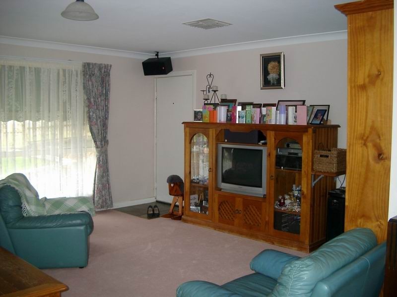 1 Kinred Street, Tumut NSW 2720