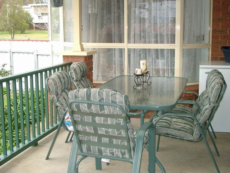 1 Kinred Street, Tumut NSW 2720