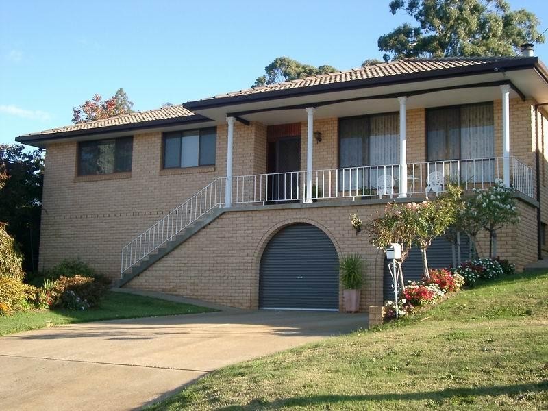 8 Wattle Crescent, Batlow NSW 2730