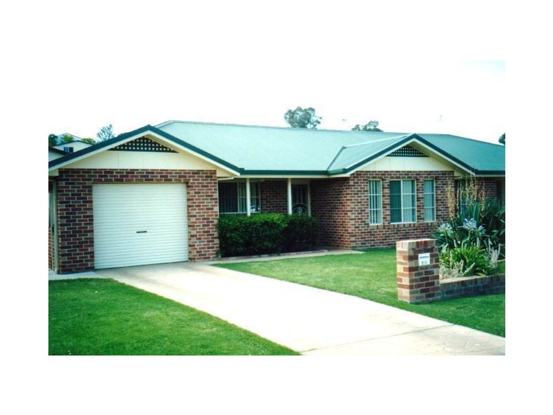 1/1 Martin Place, Tumut NSW 2720