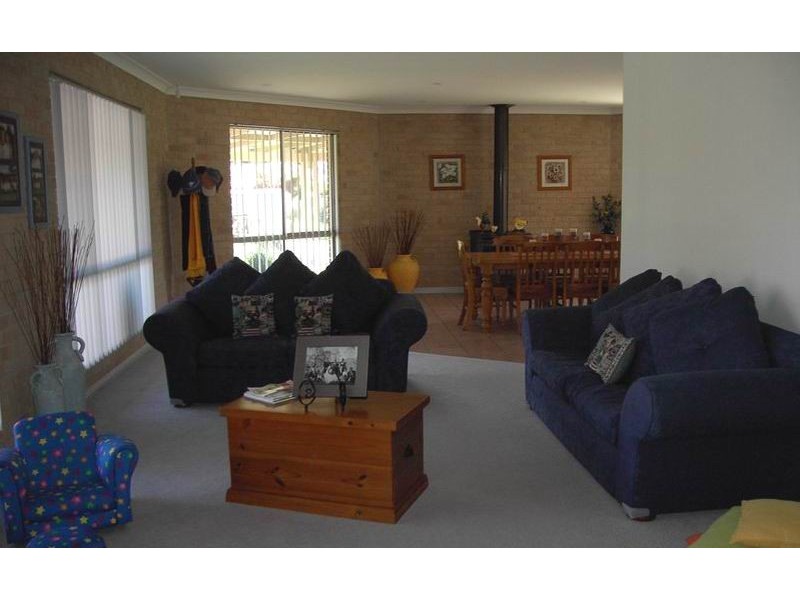 56  Currawong Road, Tumut NSW 2720