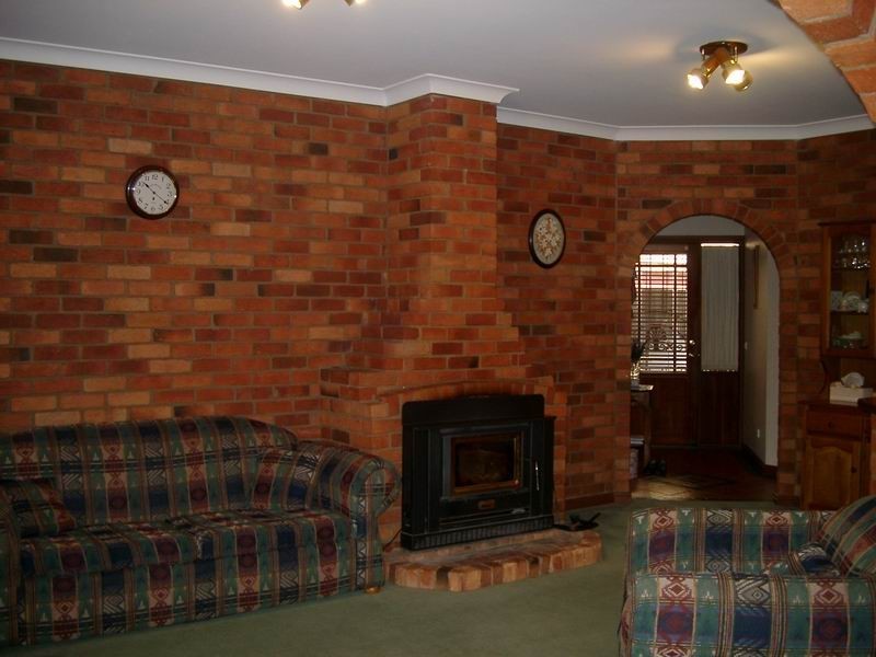 2 Martin Place, Tumut NSW 2720