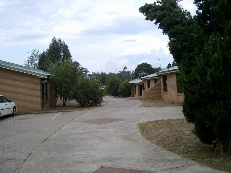 Units 1-17 172/176 Capper Street, Tumut NSW 2720
