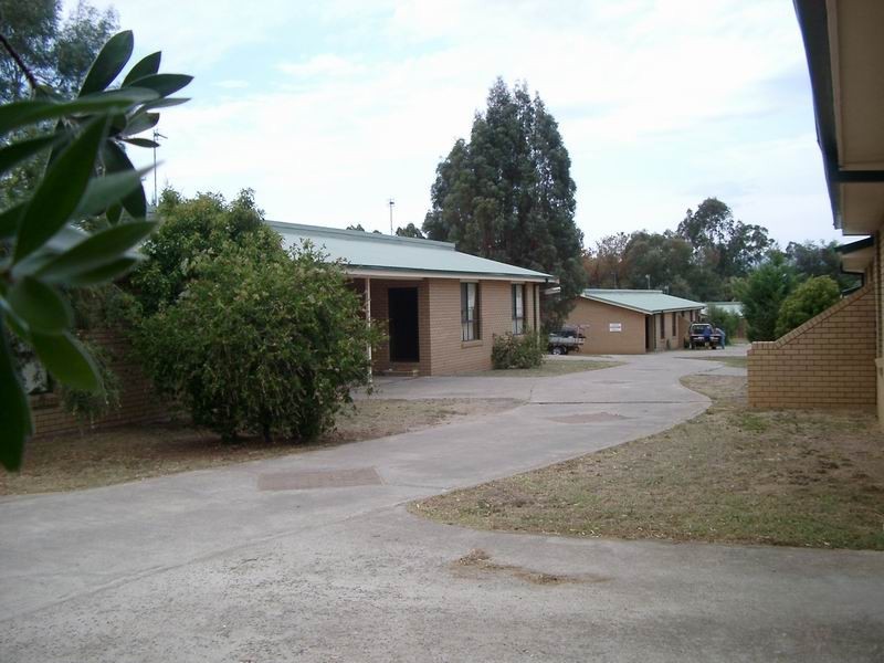 Units 1-17 172/176 Capper Street, Tumut NSW 2720