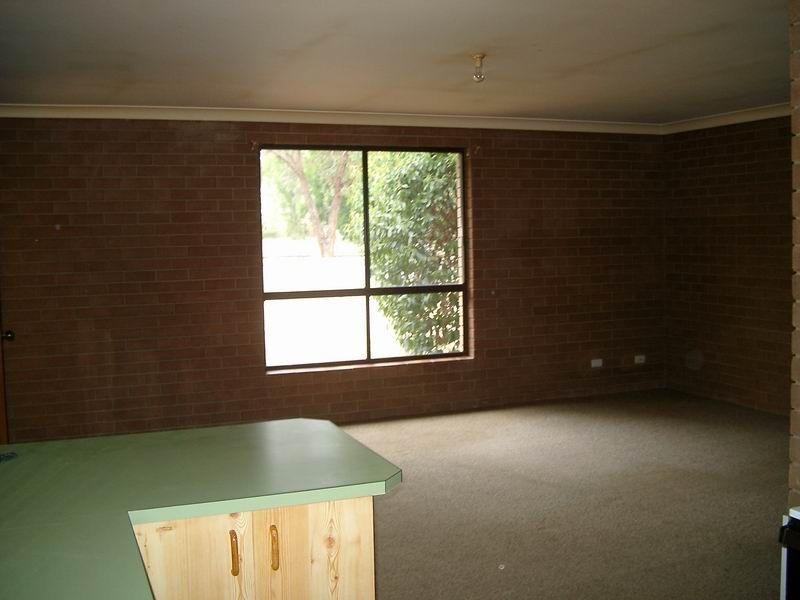 Units 1-17 172/176 Capper Street, Tumut NSW 2720