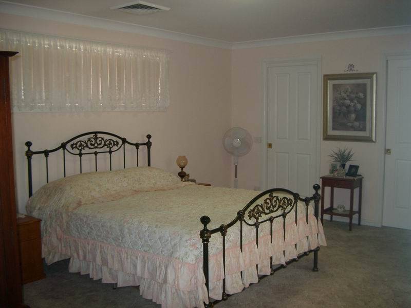 102 Broughton Street, Tumut NSW 2720