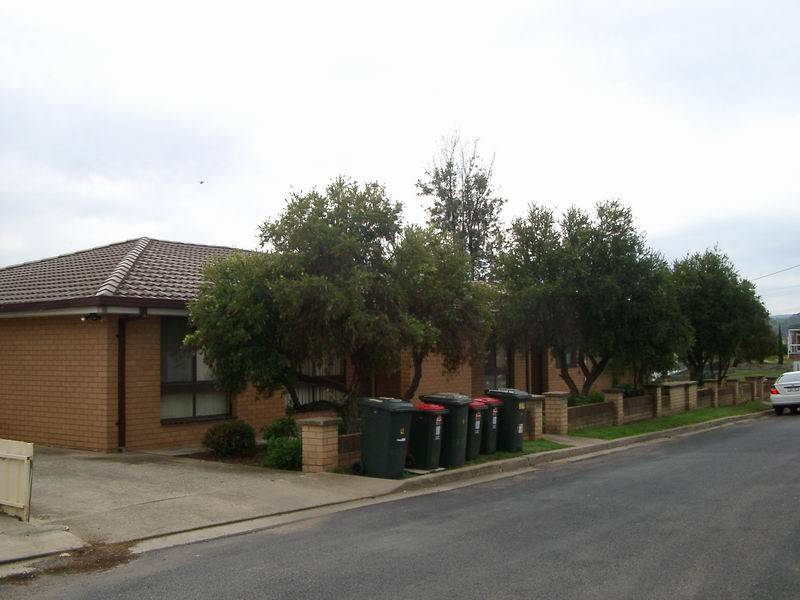 2/147 Capper Street, Tumut NSW 2720