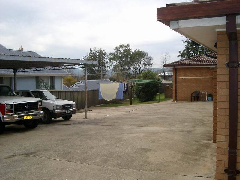 2/147 Capper Street, Tumut NSW 2720