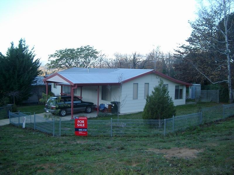 15 Batlow Ave, Batlow NSW 2730