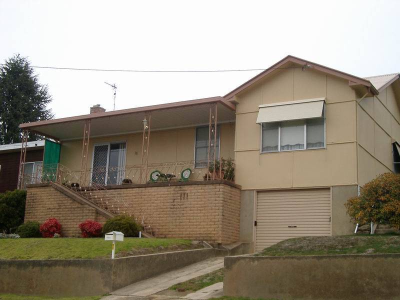 38  Sunnyside Avenue , Batlow NSW 2730