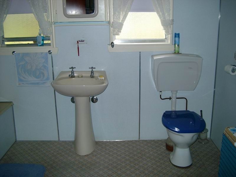 38  Sunnyside Avenue , Batlow NSW 2730