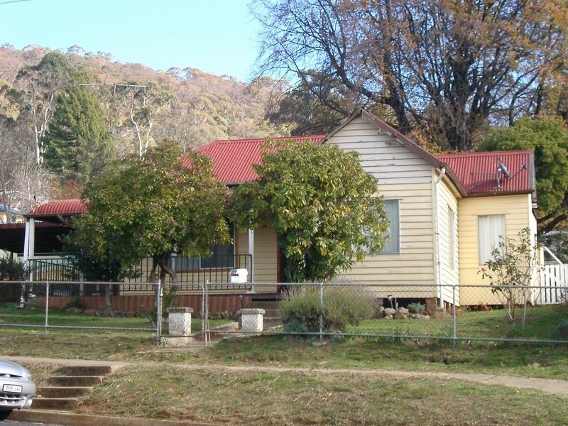 30 Tumbarumba Road, Batlow NSW 2730