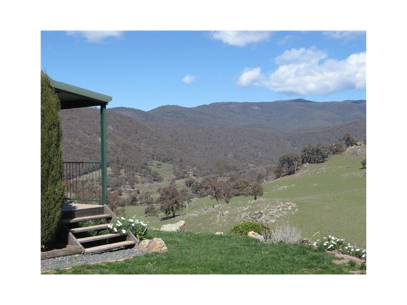 523 Goobragandra Road, Tumut NSW 2720
