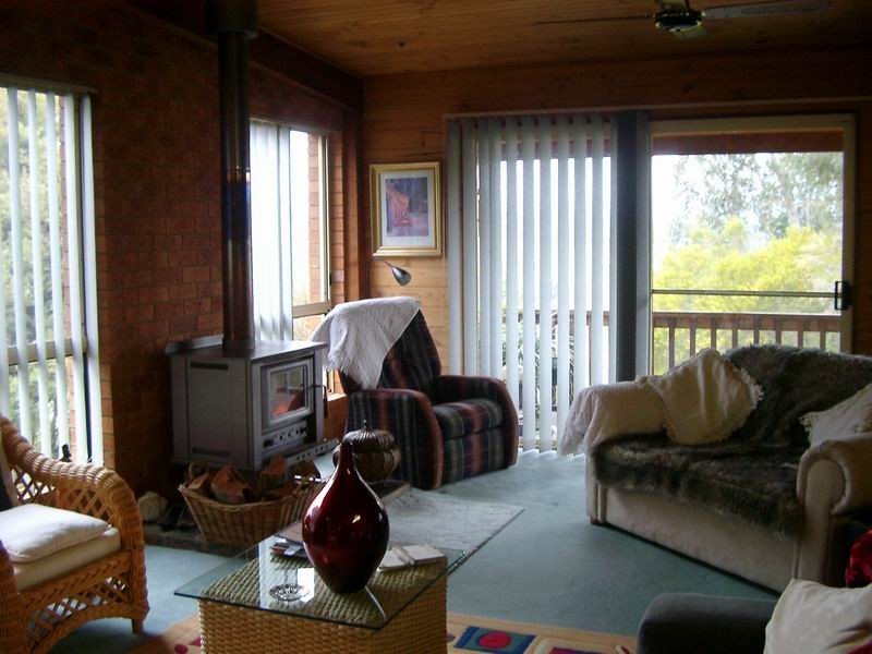 9 Bundara Cres, Tumut NSW 2720