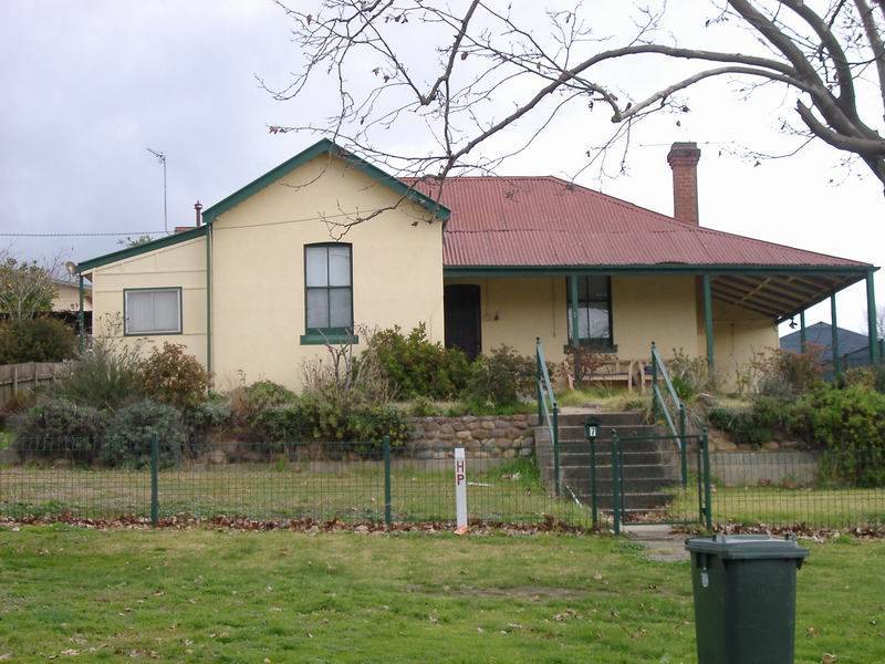7 Capper Street, Tumut NSW 2720