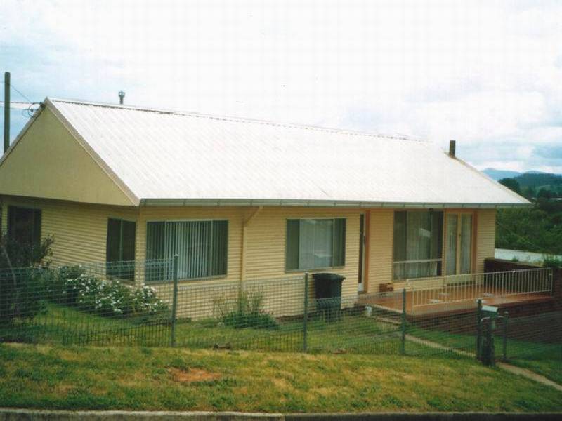 29 Corralyn Avenue, Batlow NSW 2730