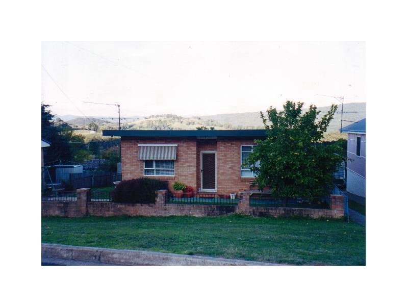 21 Sunnyside Avenue, Batlow NSW 2730