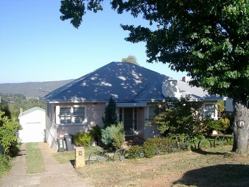 23 Sunnyside Avenue, Batlow NSW 2730