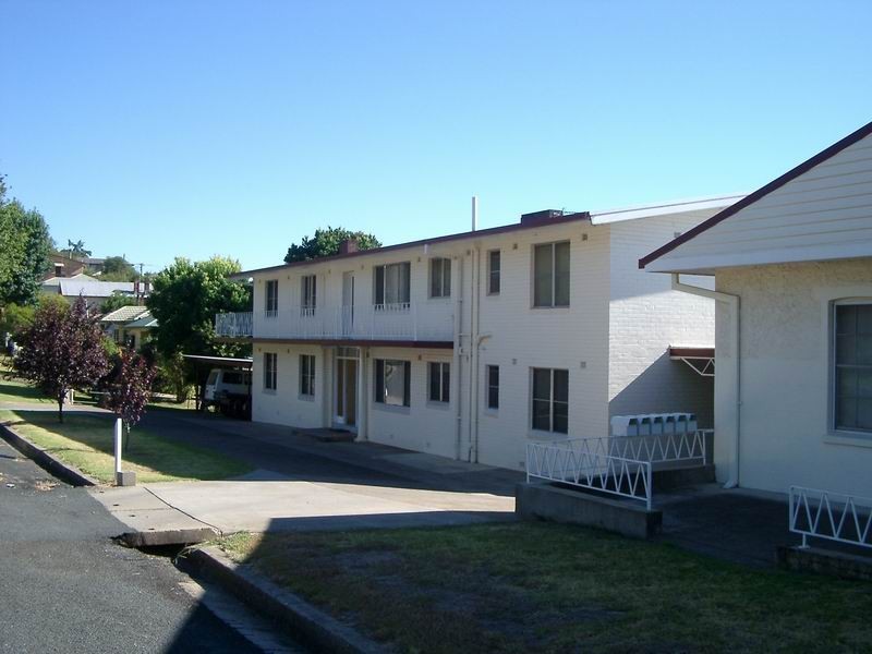 1 & 2/91 Merivale Street, Tumut NSW 2720