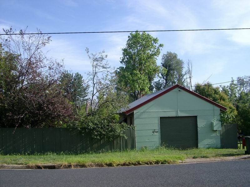 9 Vyner Street, Tumut NSW 2720