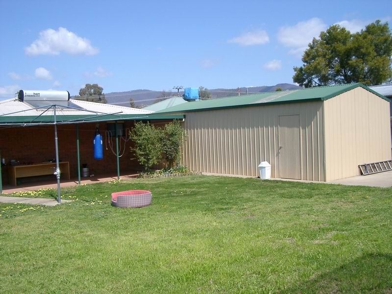 33 Herbert Street, Tumut NSW 2720
