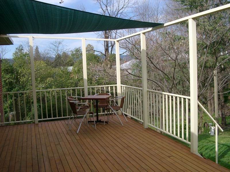 6 Clunie Avenue, Tumut NSW 2720