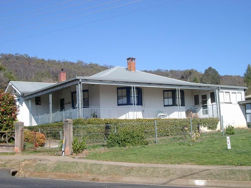 6 Tumbarumba Road, Batlow NSW 2730