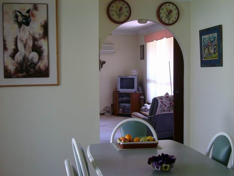 27 Wattle Crescent, Tumut NSW 2720